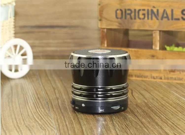 Factory direct new Mini Portable Speaker Bluetooth Speaker Portable small steel gun