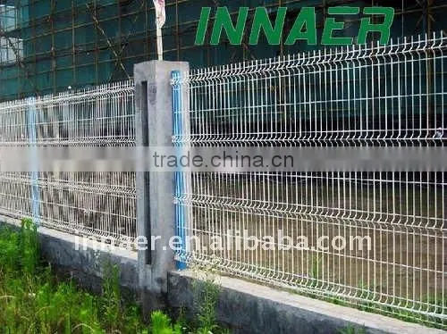 galvanized triangle bend welded fence for security protection(factory)