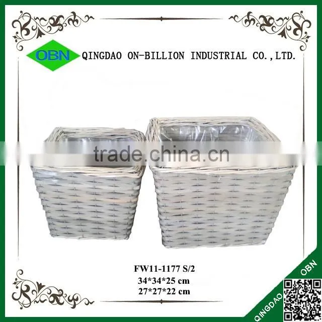 Plastic liner woven wicker flower basket pots