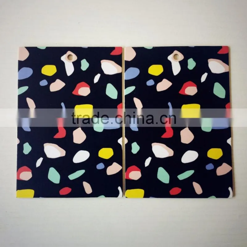 2017 custom high quality off-set printing hang tags with strings