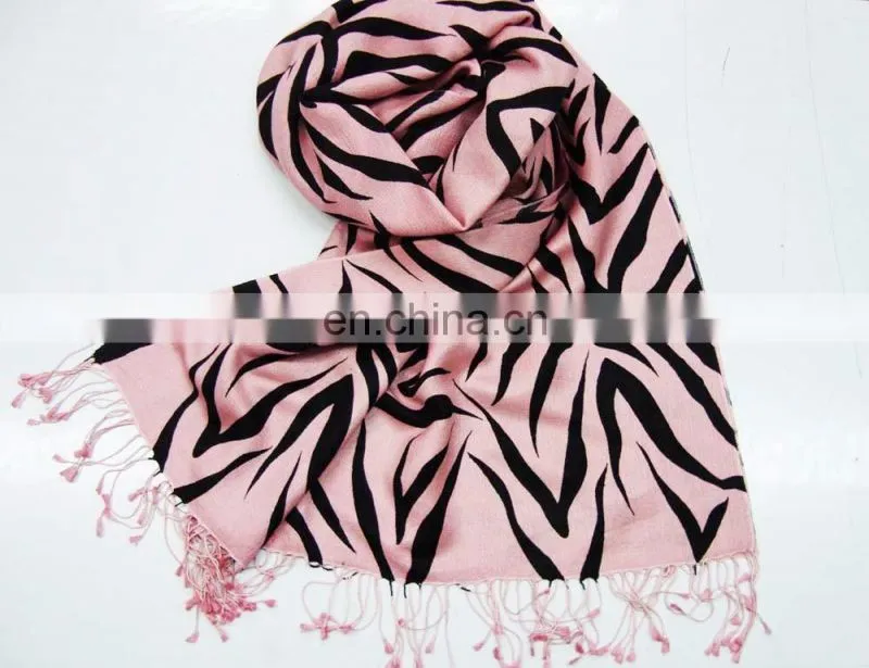 Leopard print scarf with tassels,Animal print silk pashmina wool shawls, Hand-woven, made of 50% silk and 50% pashmina wool