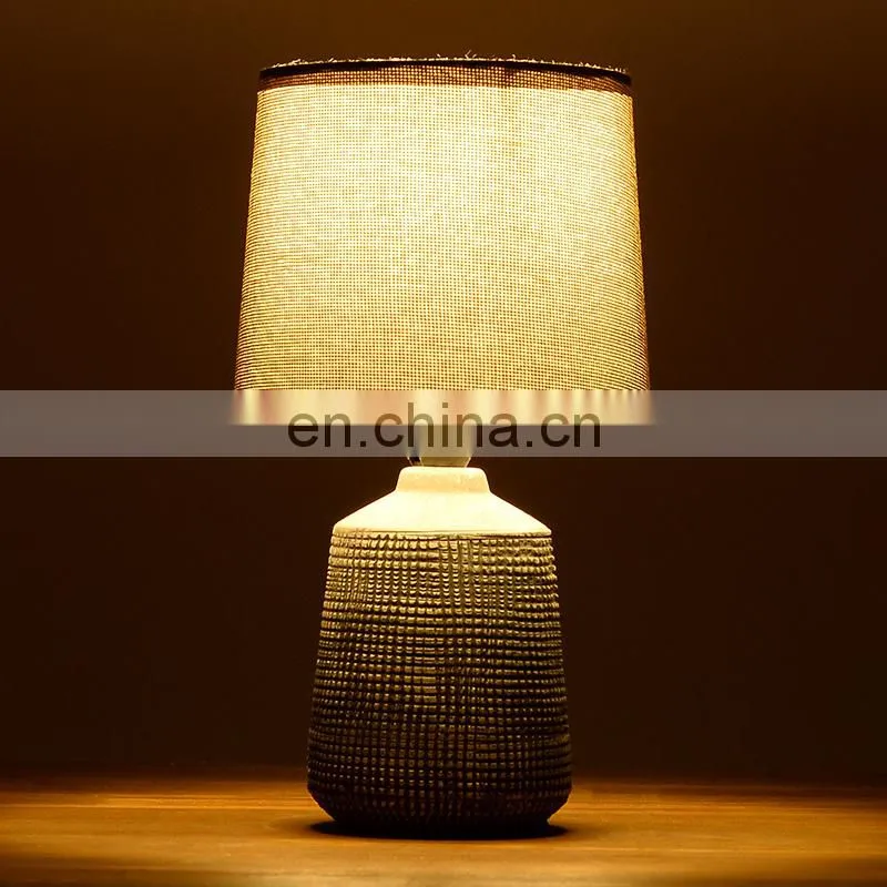 Antique ceramic table light and creative art bedroom bedside table lamp