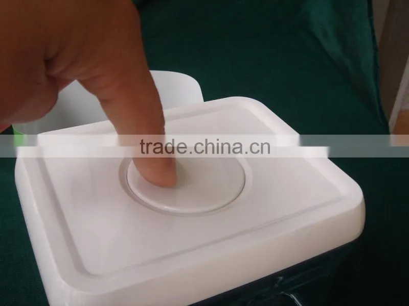 OEM/ODM 0.7L vacuum container with pump