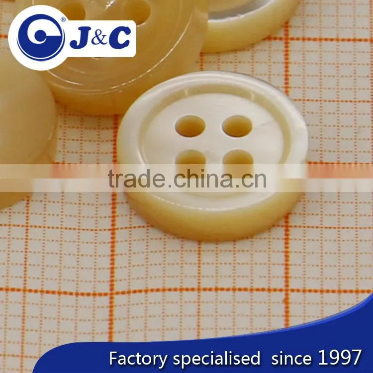 2015 Nature white color round shape trocas shell button