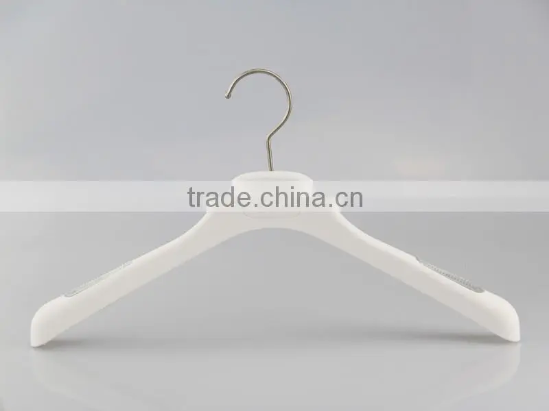 HA6880 white cheap plastic hanger non slip clothes hanger