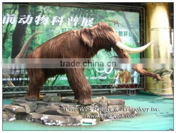Animatronic animal mammuthus primigenins 4 meters long