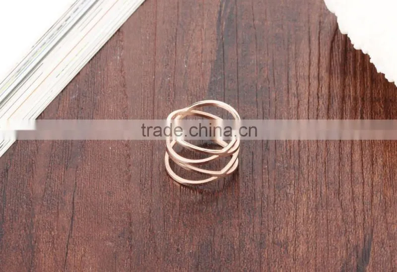 Wholesale Fashion Jewelry 18K elegant design rose gold light weight gold ring for ladies