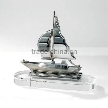 3D engraved Zinc alloy sailboat model for meeting room decoration, metal crafts shipping corporation souvenir