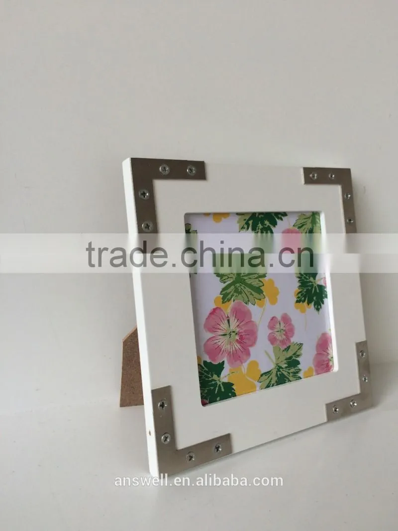 latest design of photo frame wooden photo frame with metal corners