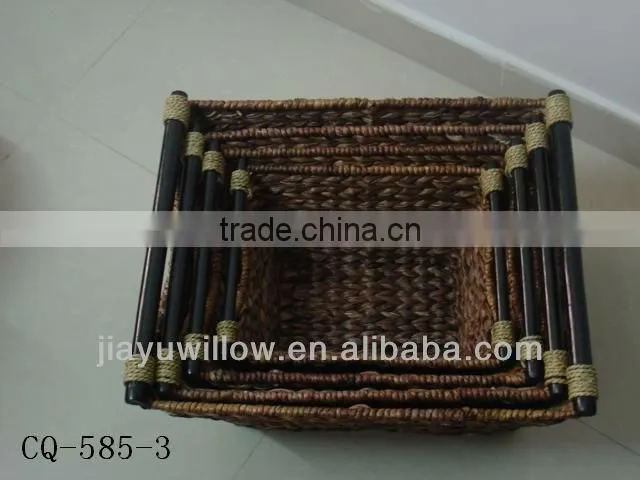 Natural water hyacinth storage baskets with wood handle