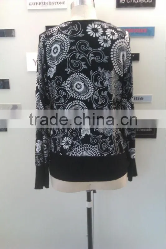 2013 fashion new design printing V-neck knitting viscose lady sweater