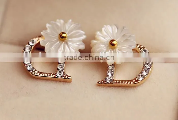 White flower earring bridal earring white elegant flower earring
