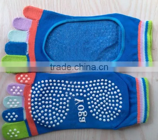 Eco-friendly Colorful Non Slip Custom Yoga Toe Socks Soft Breathable Yoga Socks