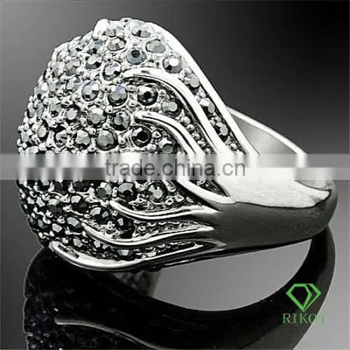 fashion retro black crystal 18k white gold ring