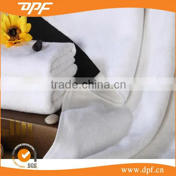 Cheap Promotional Wholesale microfiber sports towel in a bag