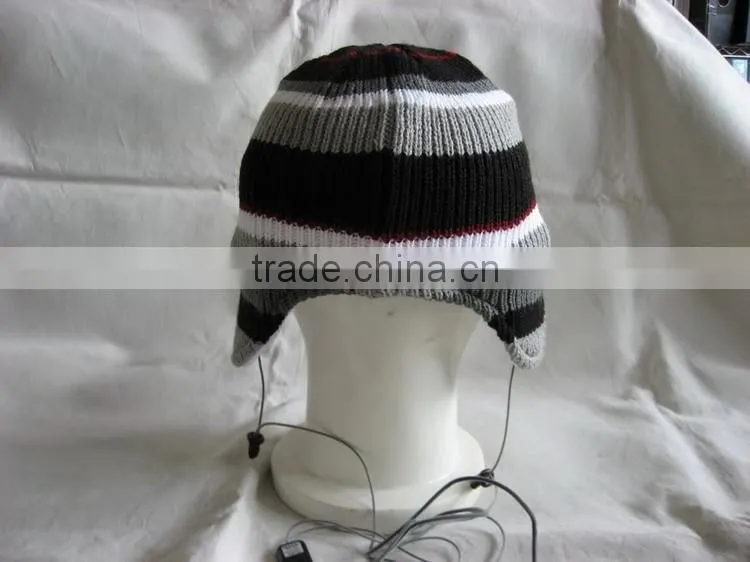 knitted winter hat with bluetooth headphone