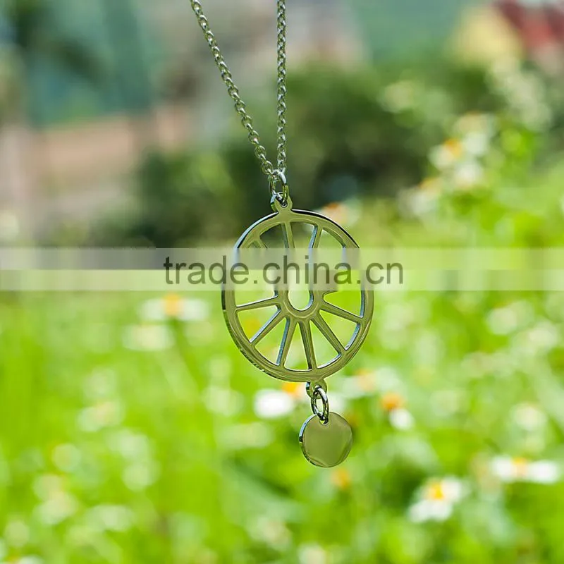 Hotselling stainless steel hanging 12-spokie wagon wheel pendants