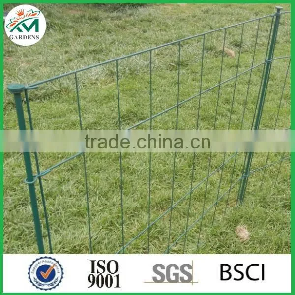 Garden fence lawn edging