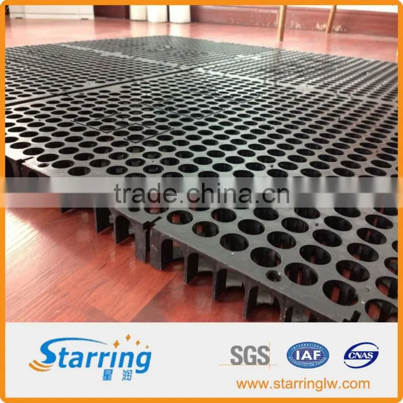 330x330x30 mm drainage plate