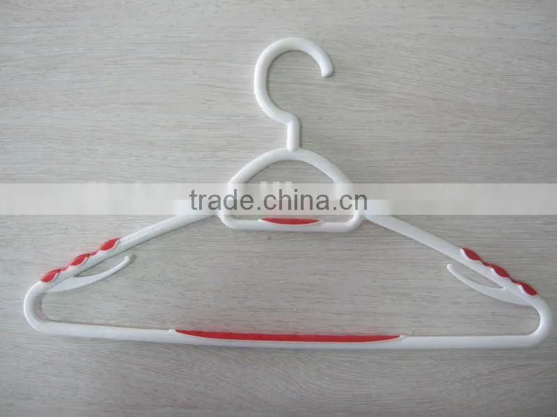 pp tpr plastic clothes hanger racks with pegs