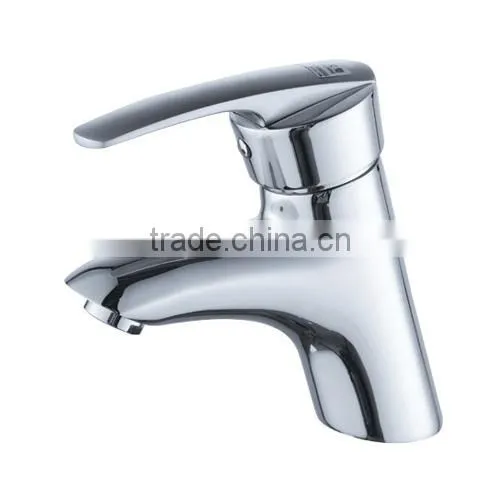 Cheap brass bathroom faucet ceramic sanitary ware