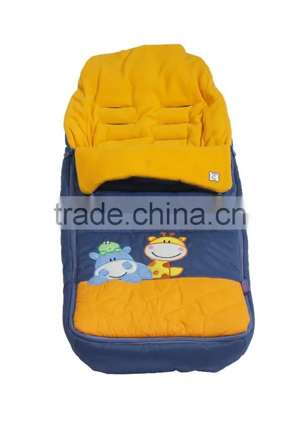 new design fashion baby footmuff with embroider