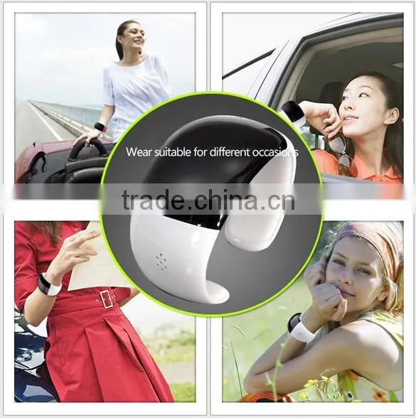 TOP SALE Latest Fashion Design 12 Language Anti-theft function smart bluetooth bracelet