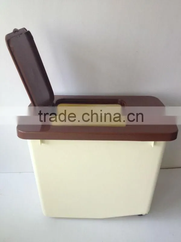 2015 new 30L Plastic pet chow container storage box dog food container