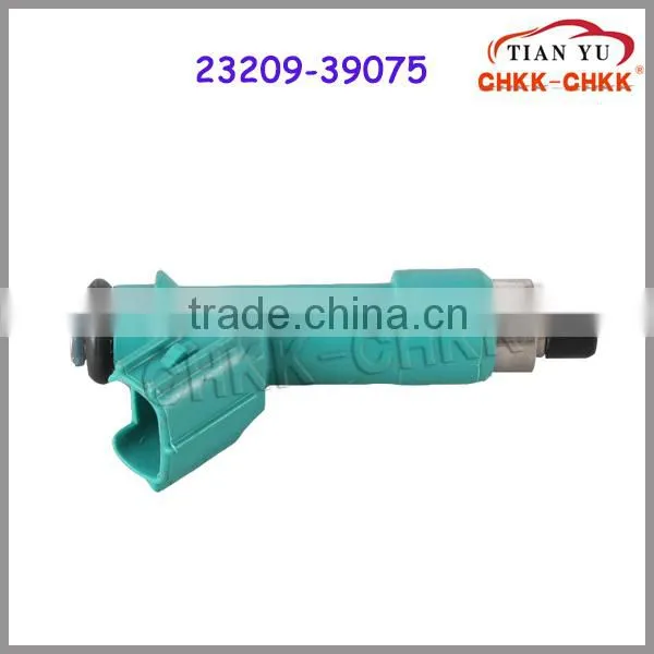 High qualtiy fuel injector in stock for Toyota Hilux year 2004-2013 OEM 23209-39075