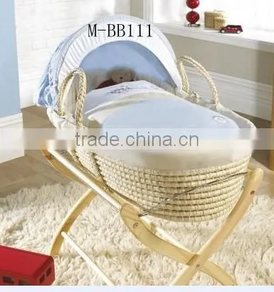 Comfortable wicker baby sleeping basket &bassinet with rocking stand