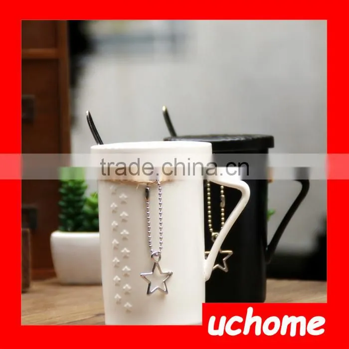 UCHOME Ceramic Romantic Matching Couple Coffee Mugs With Lid And Spoon Pendant Coffe Cup