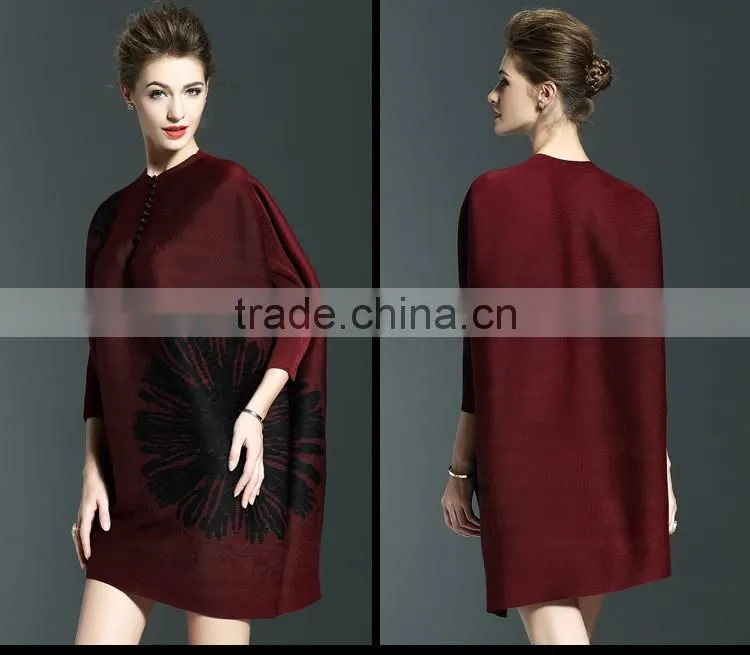 Creative design ladies big size batwing sleeve pleated dress with buttons