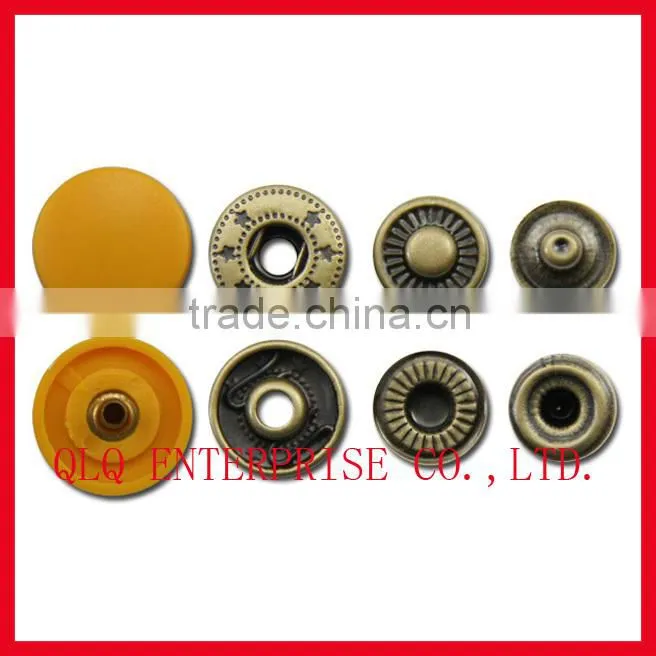 Snap Button with Plastic Surface