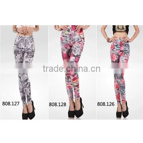 milk silk Christmas leggings, Yoga Leggings, pattern leggings, milk silk leggings at stock