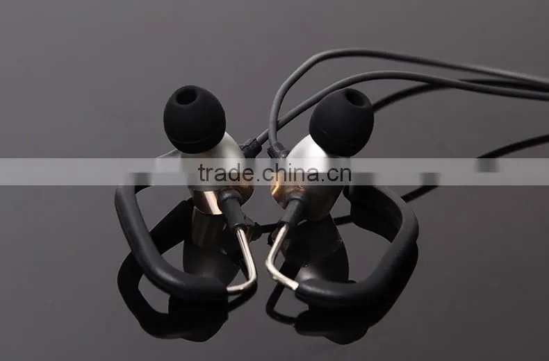 Wholesale High Quality Sport Earphone Metal Earphone for Samsung Earphone for Iphone