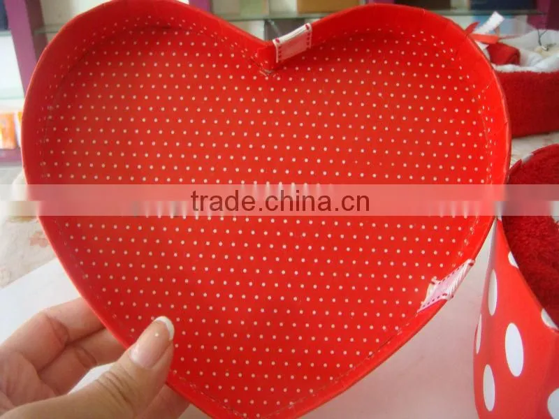 custom luxury heart shape cardboard gift box
