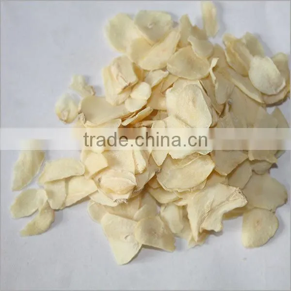 dehydrated garlic flakes