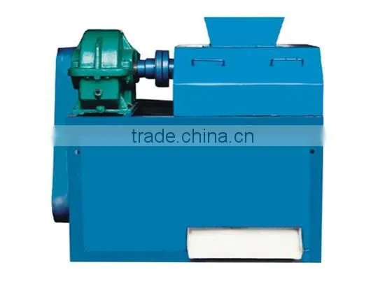Double roller extrusion granulator
