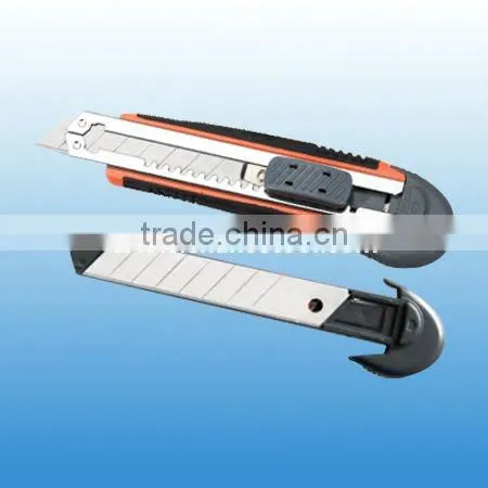 12 pcs easy cut auto-retractable utility knife UK139