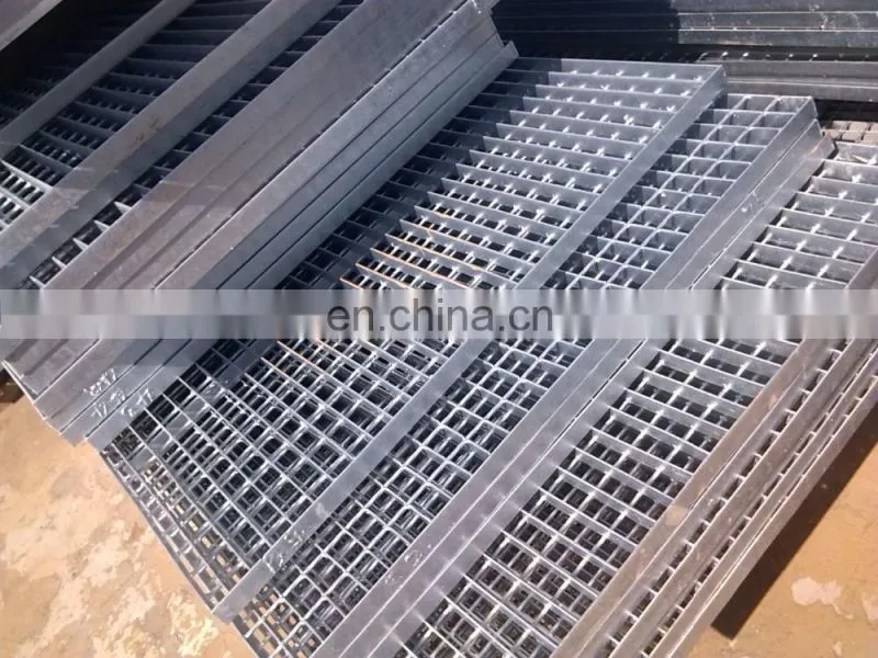 Cheap price hot dipped galvanized press locked and welded steel grating walkway on sale