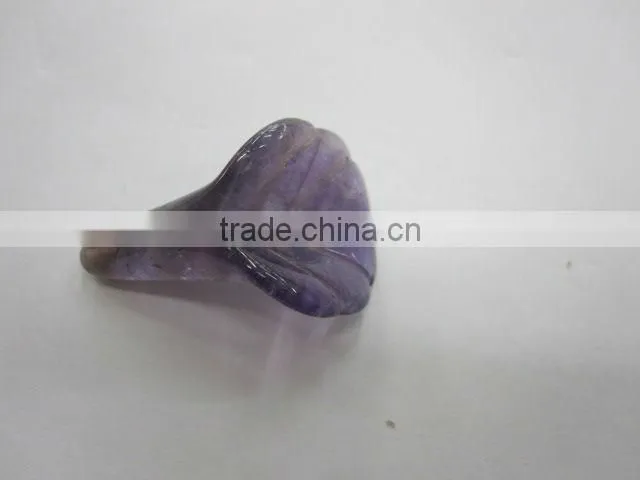 Crystal carved trumpet flower