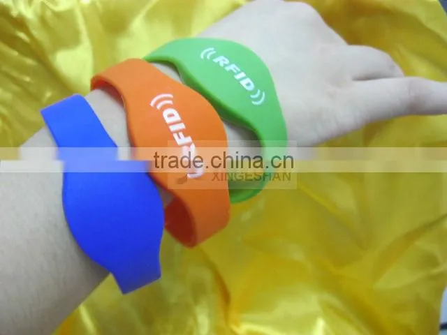 Long Range Silicone RFID Bracelet For Swimming Pool
