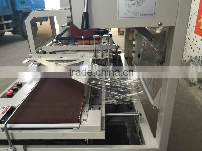 Automatic facial tissue multi boxes sealing packing machine