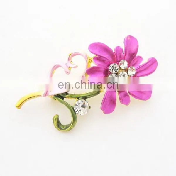 Ally express fashion jewelry party accessory personalized diamond three flowers and crystal rhinestone brooch