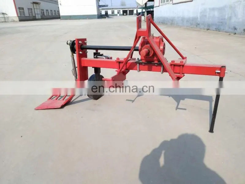 New designed tractor mounted scallion harvester /ginger harvesting machine for sale