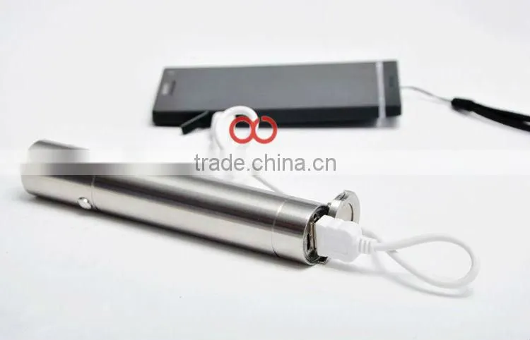Manufactory sell charger with America Q5 lamp flashlights mobile power bank