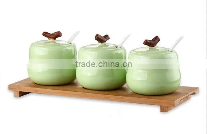 Korea style Healthy used beauty ceramic jar with spoon and lid