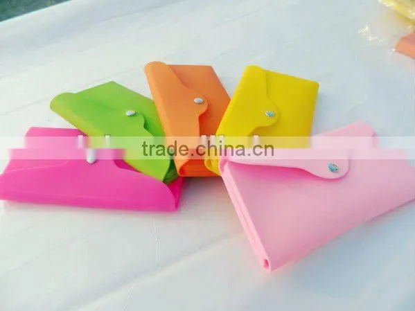 2012 popular design silicone fashion women wallet