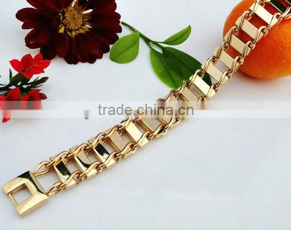 Colorful crystal bracelet with magnets