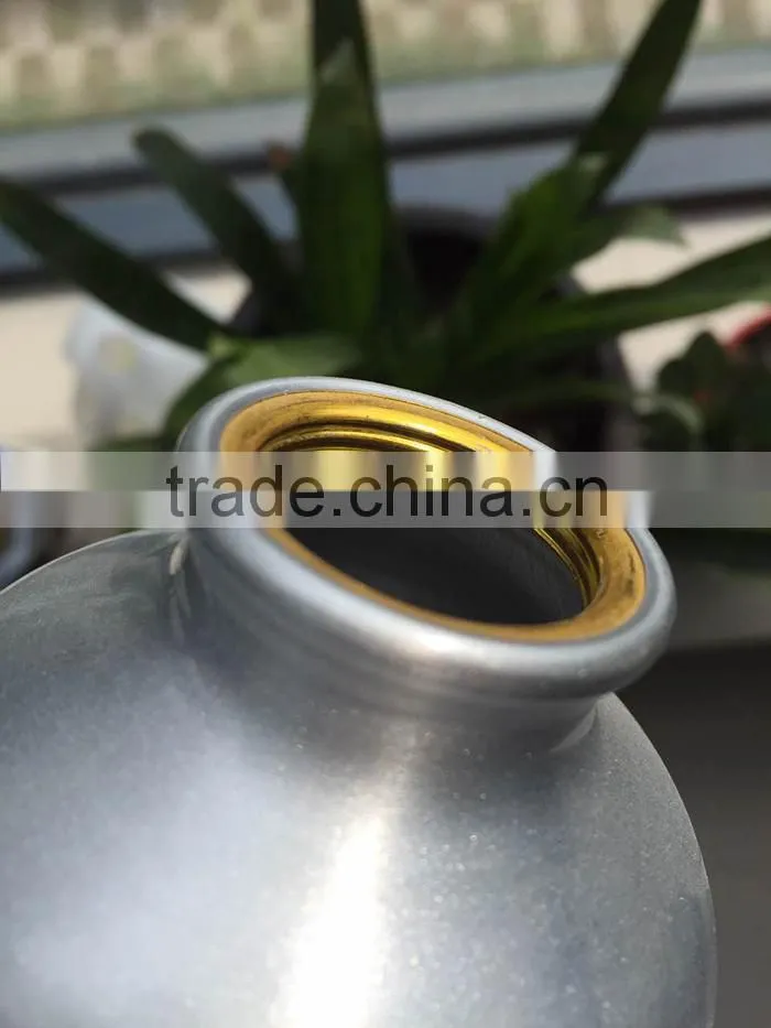 Small-bore aluminum sports water bottle